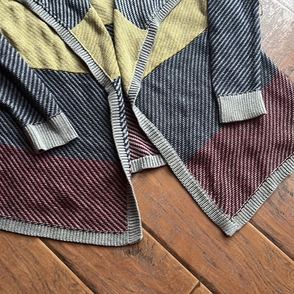 Cabi Cardigan Style 467 - Size Medium - Picture 8 of 11